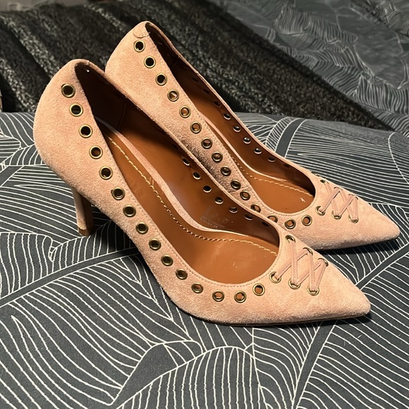COACH LT PINK  Women's 3.5 inch heeled shoes. Pristine condition! Size 6! - Picture 6 of 10